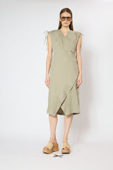 KRUVAZE GÖRÜNÜMLÜ LYOCELL ELBİSE