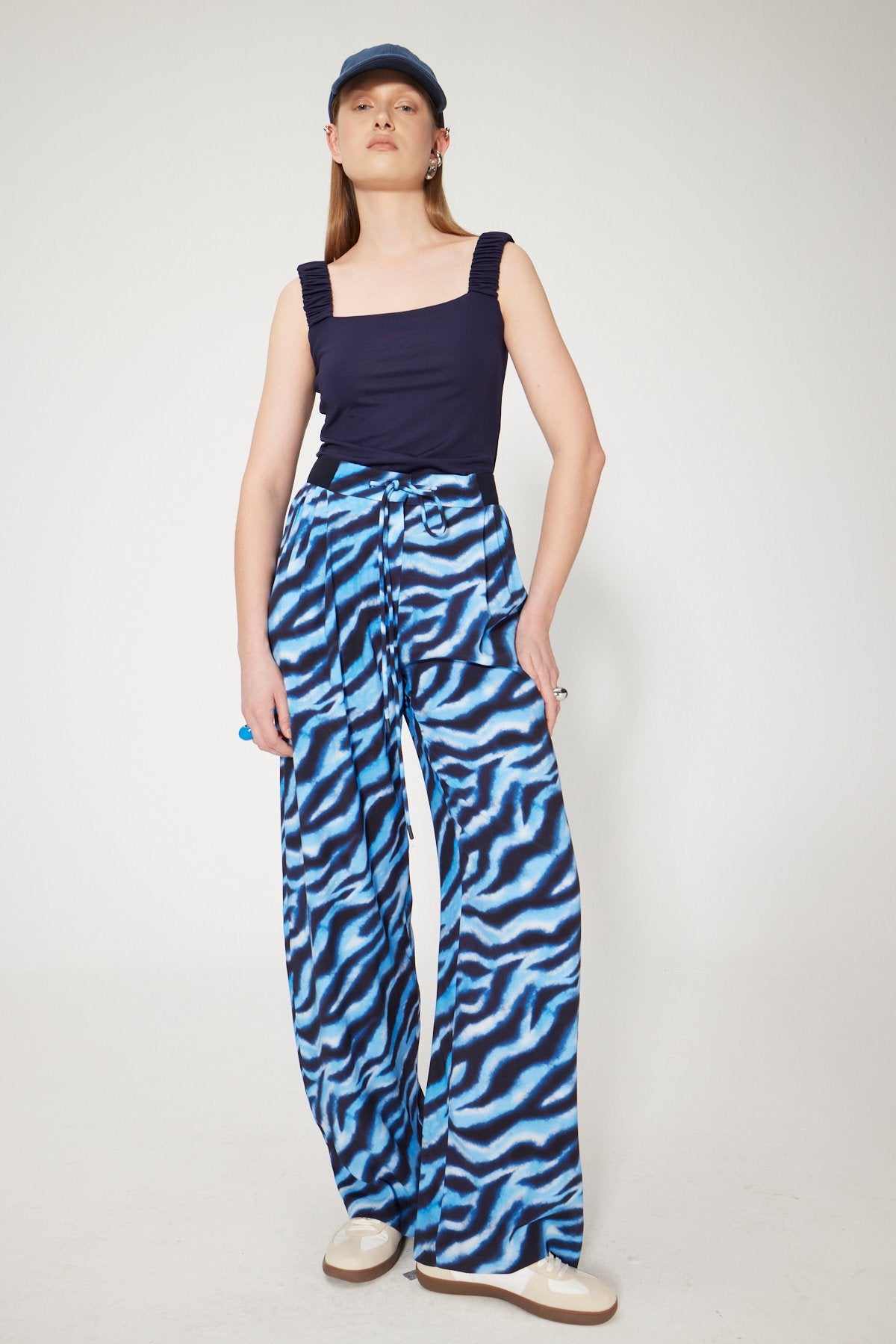 WIDE LEG PRINTED TROUSERS